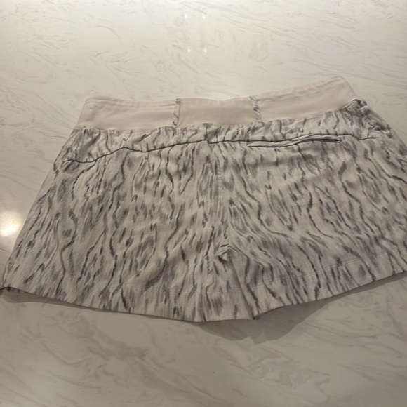 Athleta Multi Print Neutral Shorts - Picture 3 of 4